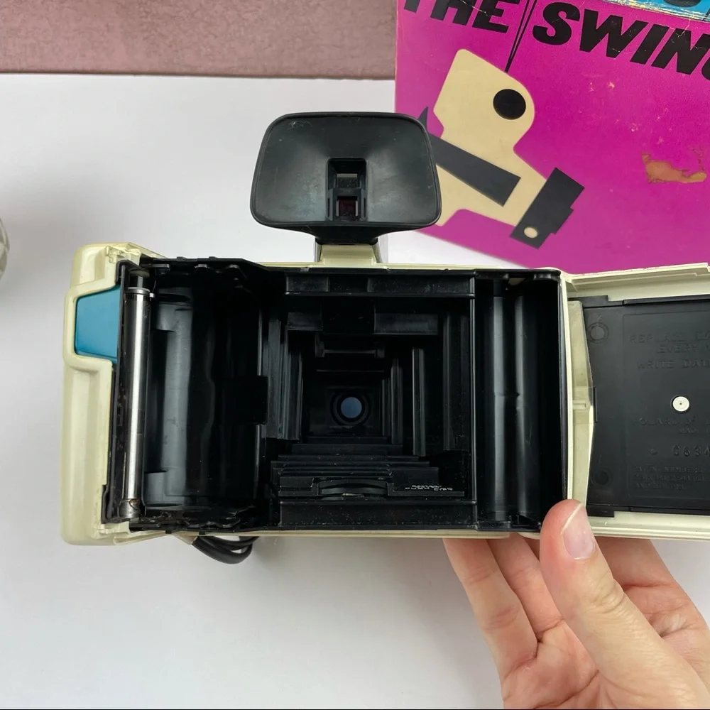 Vintage Polaroid The Swinger Land Camera Model 20 With Box